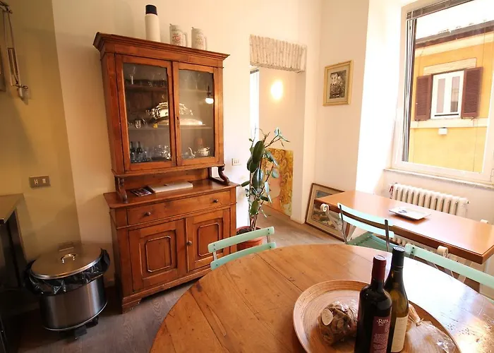 Trevi Fountain 2br Appartement