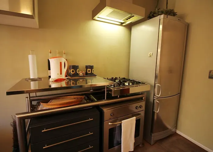 Trevi Fountain 2br