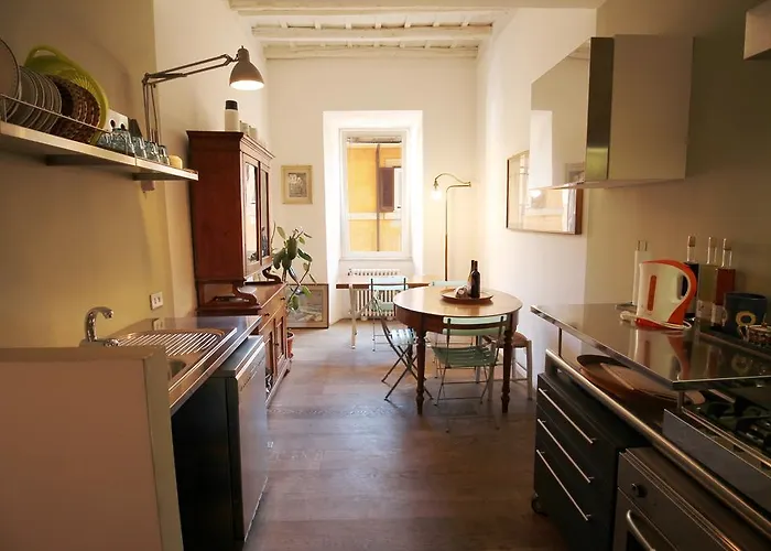 Trevi Fountain 2br Appartement *